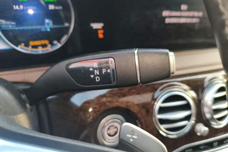 Used Mercedes-Benz S-Class 2019 S 320 L
