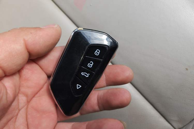 Used DS 5 2013 1.6T Elegant Edition THP200
