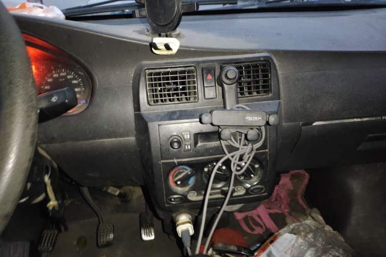 Used Wuling Rongguang 2011 1.2L Base Version Audio And AC Panel