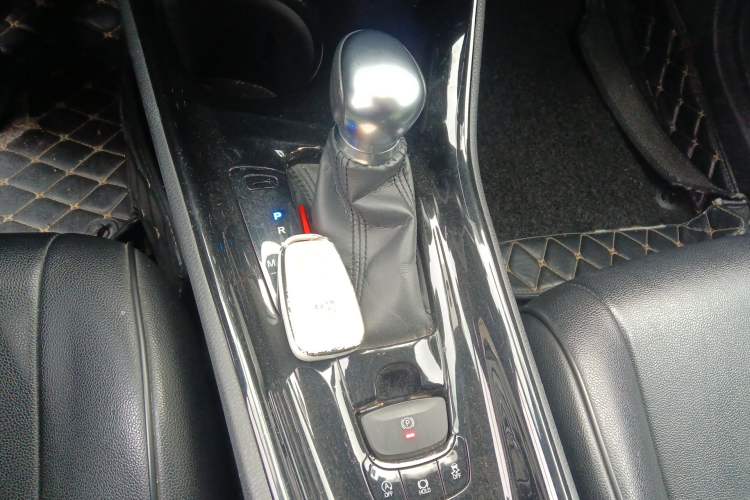 Used Toyota C-HR 2018 2.0L Leading Edition China V-standard