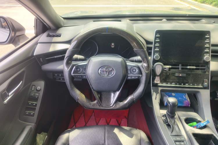 Used Toyota Avalon 2019 Dual-Engine 2.5L Luxury Edition China VI Standard