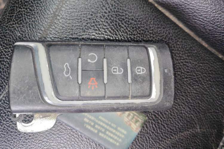 Used GAC Trumpchi GS8 2017 320T Two-Wheel Drive Luxury Smart Connectivity Version (7 Seats) Vehicle Key