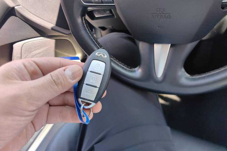 Used Infiniti Q50 2014 2.0T Luxury Edition