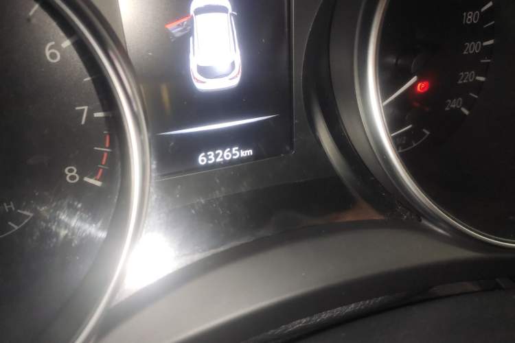 Used Nissan Qashqai 2022 2.0L CVT XV Premier Luxury Edition Odometer Close Up