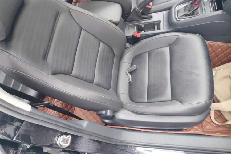 Used Volkswagen Sagitar 2017 1.6L Automatic Comfort Model Right Front Seat