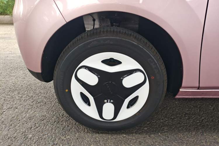 Used Geely Galaxy Panda 2025 210 km – Yuanqi Bear