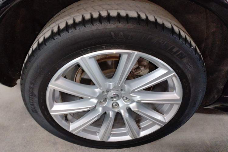 Used Volvo XC90 2019 T6 Zhiyi Edition 7-Seater China V Emission Standard