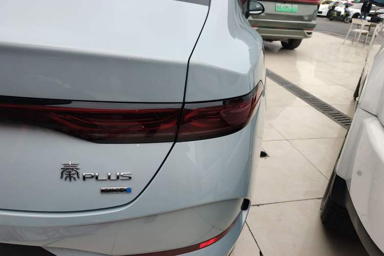 Used BYD Qin PLUS 2025 DM-i Smart Drive 120KM Superior Model
