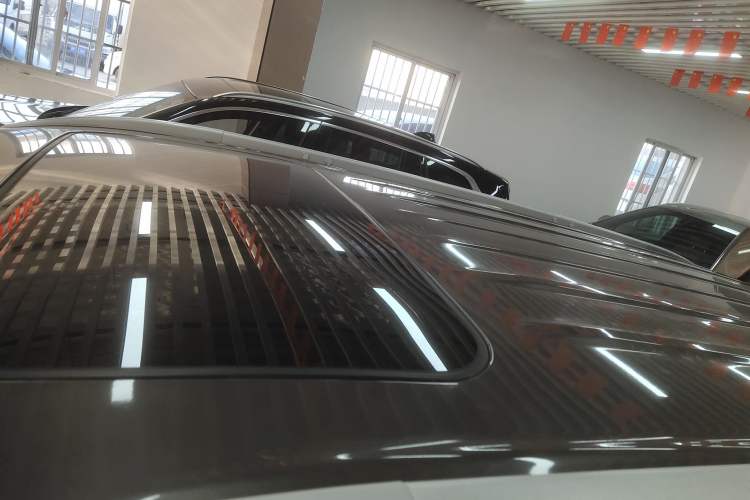 Used Mitsubishi Outlander 2019 2.4L Two-Wheel Drive ZhiXing Version 5 Seats China V Emission Standard
