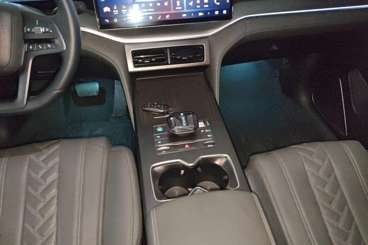 Used BYD Song L DM-i 2025 Intelligent Driving Version 112 km Beyond-Range Type