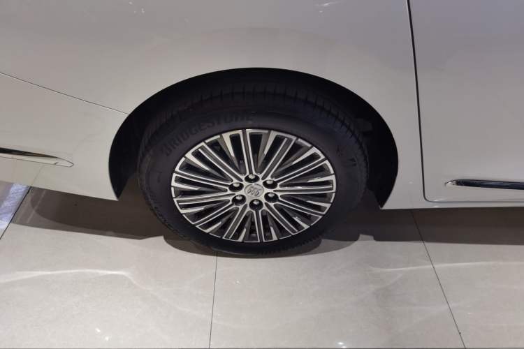 Used Buick GL8 2025 Lu Zun Smart Enjoyment Edition