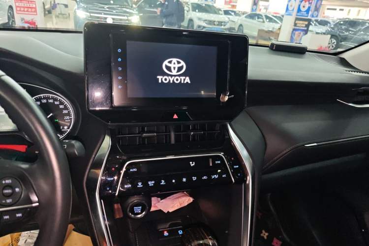 Used Toyota Venza 2022 2.0L CVT Two-Wheel Drive Luxury Edition