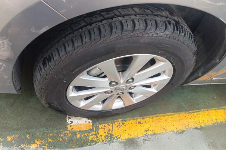 Used Buick GL8 2018 28T Luxury Model China VI Standard
