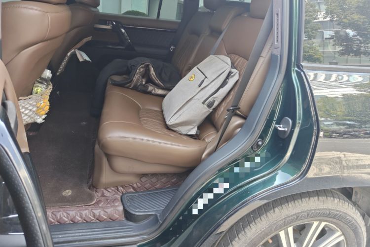 Used Toyota Land Cruiser 2010 4.7L Automatic VX Interior 4