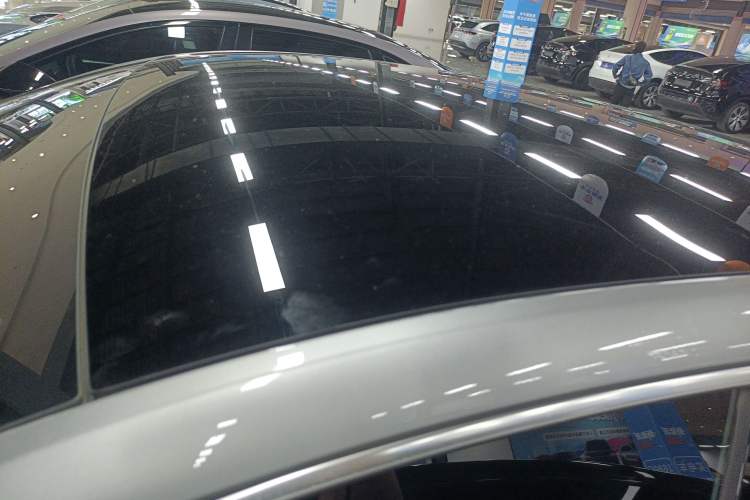 Used XPeng P7 2022 670E+ Roof