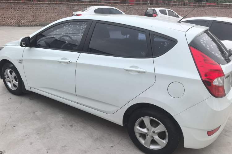 Used Hyundai Verna Ray 2014 1.4L Manual GLX Rear Left 45 Deg