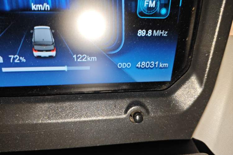 Used Chery QQ Ice Cream 2022 170km Sundae Phosphate Lithium-Ion
