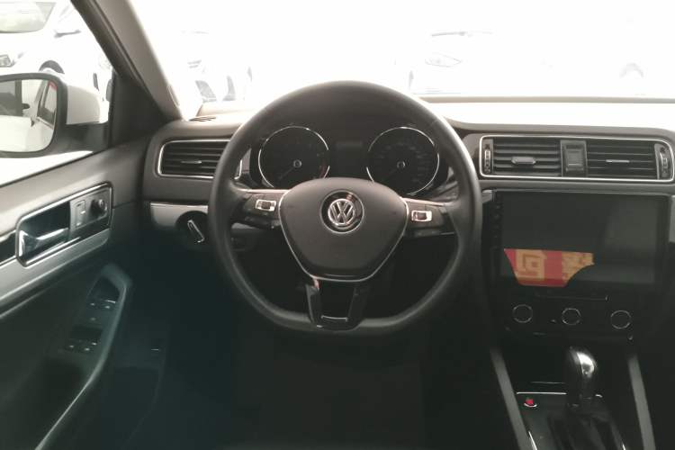 Used Volkswagen Sagitar 2018 1.6L Automatic Comfort Model Steering Wheel