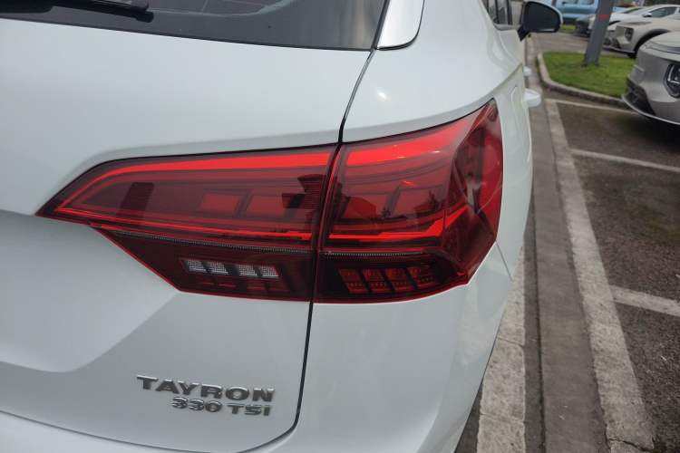 Used Volkswagen Tayron 2020 330TSI Two-Wheel Drive Luxury Smart Connectivity Version Right Rear Taillight