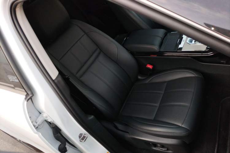 Used Land Rover Range Rover Evoque 2022 Facelifted Aurora L 249 PS R-Dynamic Luxury Edition