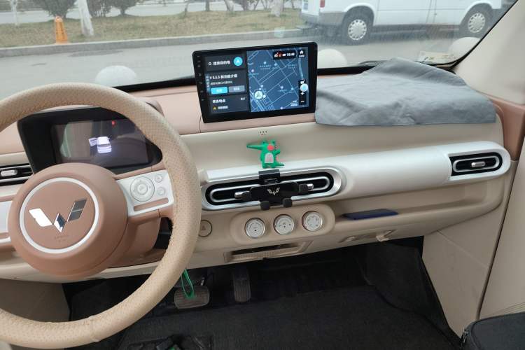 Used Wuling Hongguang MINIEV 2024 3rd Generation 215km Youth Edition
