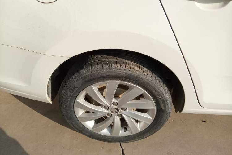 Used Skoda Rapid 2018 1.6L Automatic Comfort Edition
