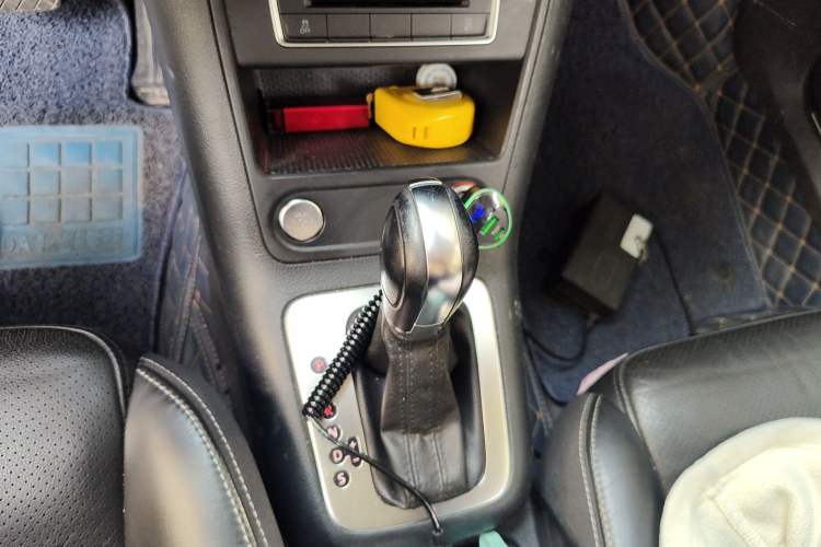 Used Volkswagen Tiguan 2016 300TSI Automatic Two-Wheel Drive Luxury Edition Gear Lever