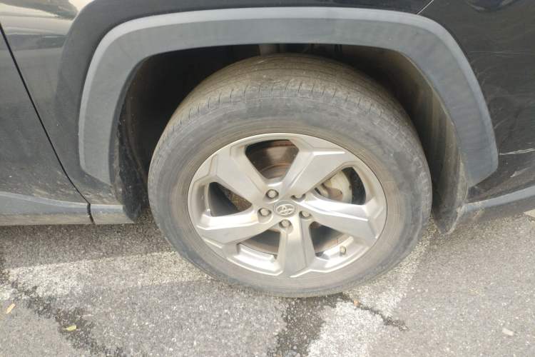 Used Toyota RAV4 2022 2.0L CVT Two-Wheel Drive Fashion Edition Right Front Wheel Hub