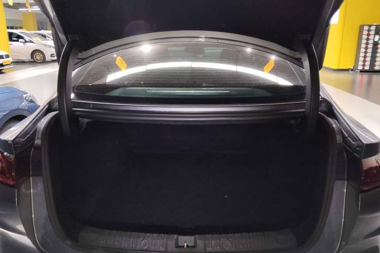 Used BYD Qin L 2024 DM-i 80KM Leading Model Trunk