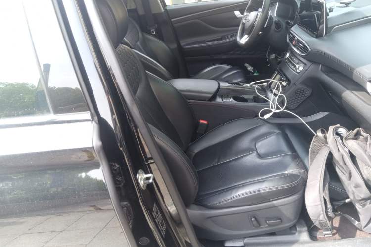 Used Hyundai Santa Fe 2019 380 TGDi DLX Automatic 2WD Prestige PLUS China V Standard Right Front Seat