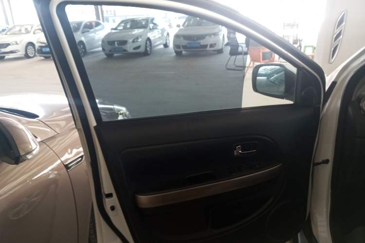 Used Haval H1 2016 Red Label 1.5L Manual Luxury Model