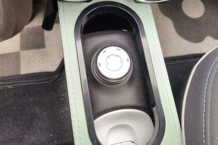 Used Wuling Hongguang MINIEV 2022 GAMEBOY 300km Play Edition Lithium Iron Phosphate Gear Lever