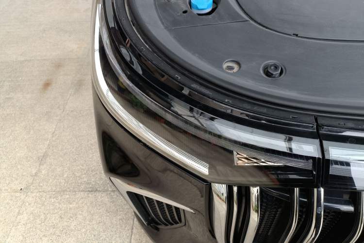 Used VOYAH Dream 2024 PHEV Extended-Range Premium Edition