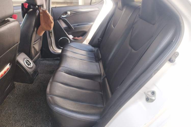 Used JAC Group Heyue 2012 1.5L Manual Luxury Version