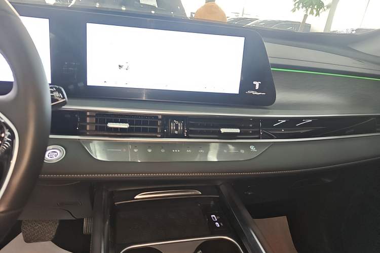 Used Chery Tiggo 8 PRO 2025 290T Two-Wheel-Drive Luxury Edition