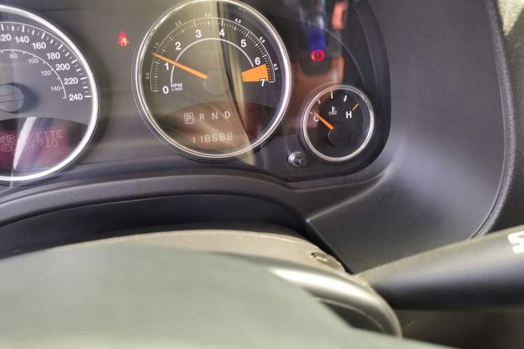 Used Jeep Compass 2014 2.4L four-wheel drive luxury version
