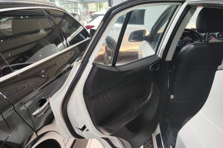 Used Soueast DX3 2016 1.5T CVT Luxury Model