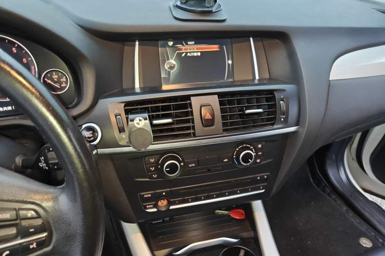 Used BMW X3 2016 sDrive20i Audio And AC Panel