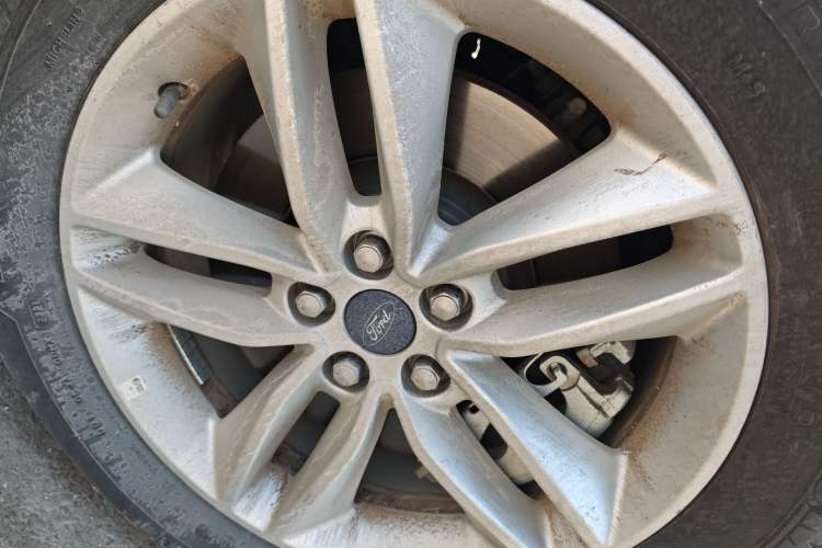 Used Ford Edge 2021 PLUS EcoBoost 245 Two-Wheel-Drive Elite 5-Seater
