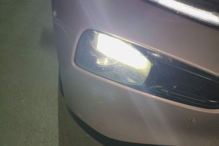 Used XPeng P7 2024 P7i 550 Max Right Front Headlight