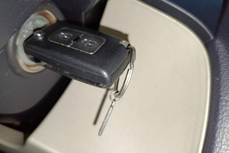 Used Mitsubishi Pajero  Vehicle Key