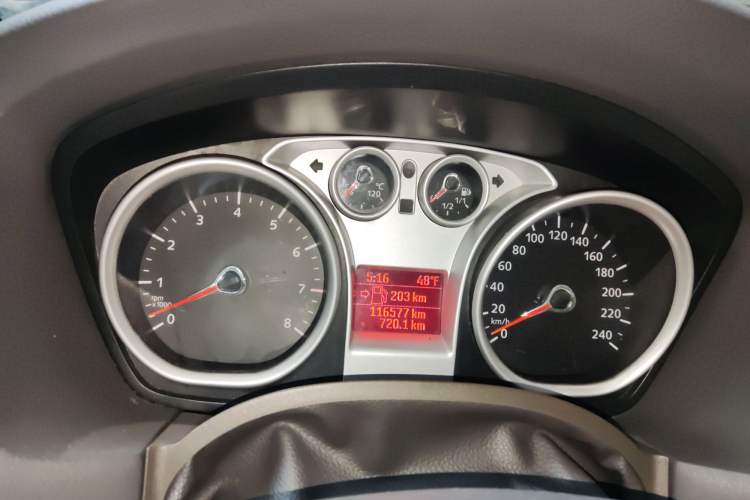 Used Ford Focus 2011 Sedan 1.8L Automatic Fashion Edition
