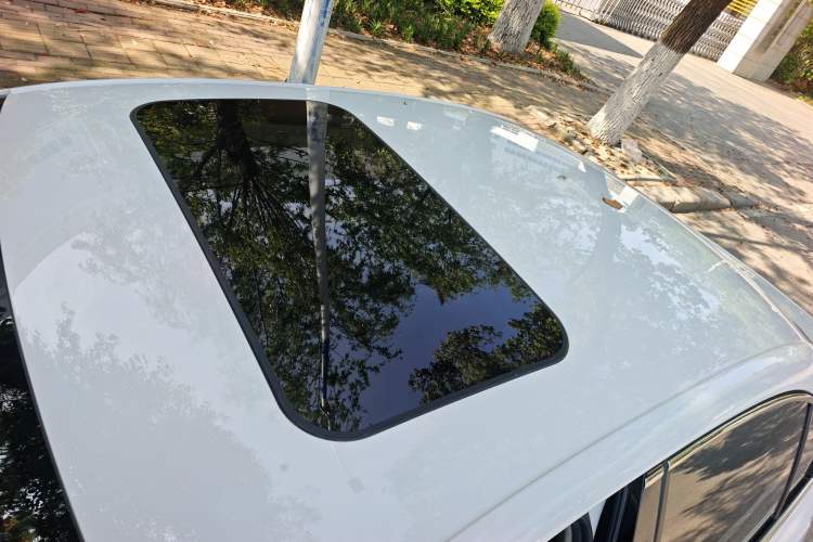 Used Volkswagen Sagitar 2018 1.6L Automatic Comfort Model Roof