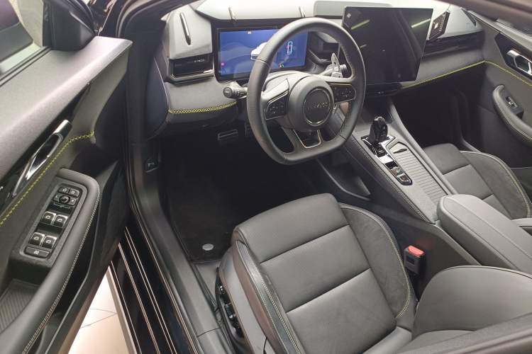 Used Lynk & Co 03 2025 2.0TD DCT Champion Edition Pro