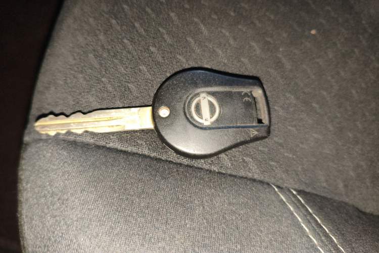 Used Nissan Navara 2017 2.5L Automatic 4x4 Luxury Edition QR25
