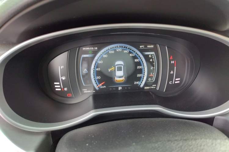 Used Geely Auto Emgrand X7 Sport 2016 1.8TD Automatic ZhiZun Version
