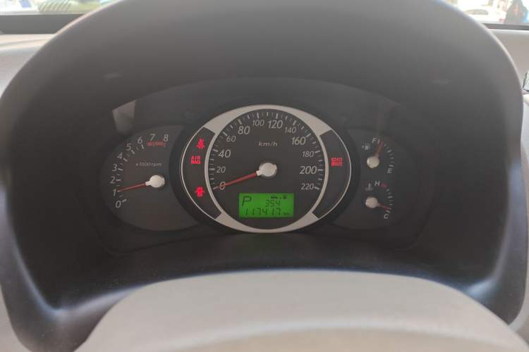 Used Hyundai Tucson 2009 2.0L Automatic Two-Wheel Drive with Sunroof