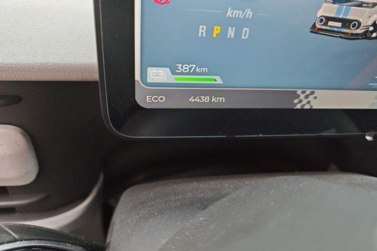 Used SAIC MAXUS Dana V1 2025 V1+ Long Wheelbase High-Roof Multi-Function Version (62 kWh)