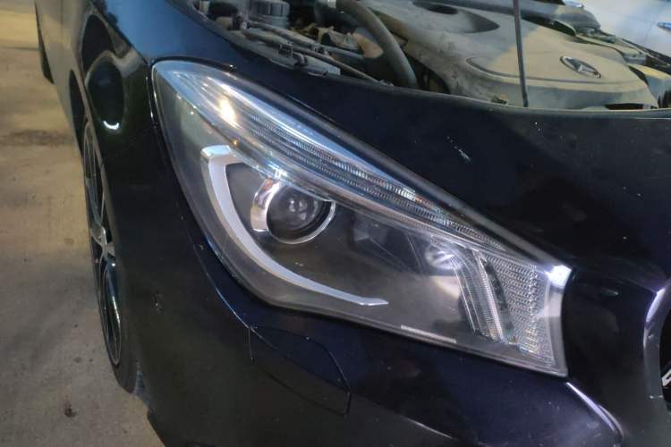 Used Mercedes-Benz GLA 2015 GLA 200 Right Front Headlight