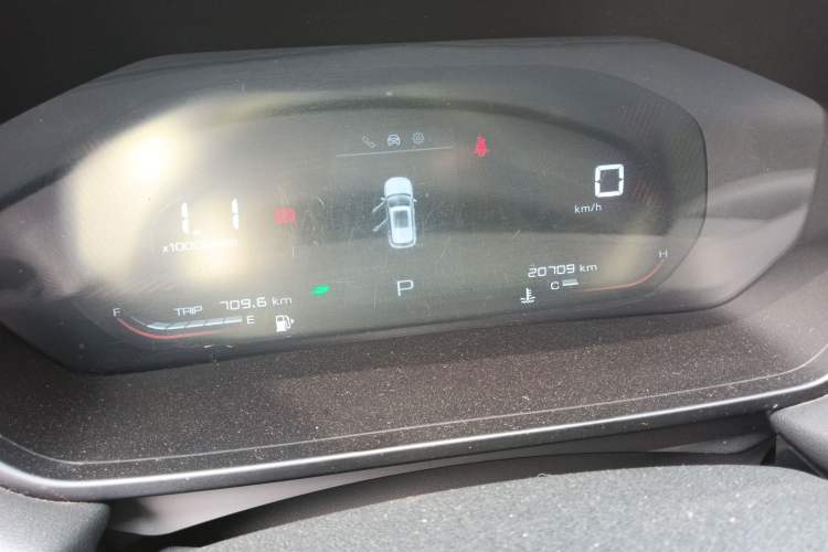 Used Wuling Alvez 2022 1.5T CVT Trendy & Cool Edition
